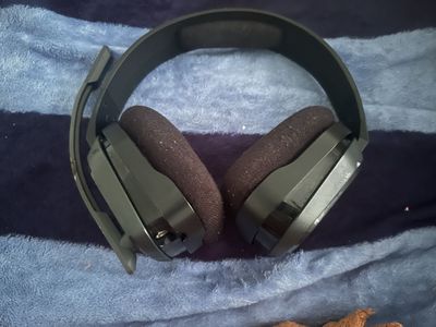 Astro A10