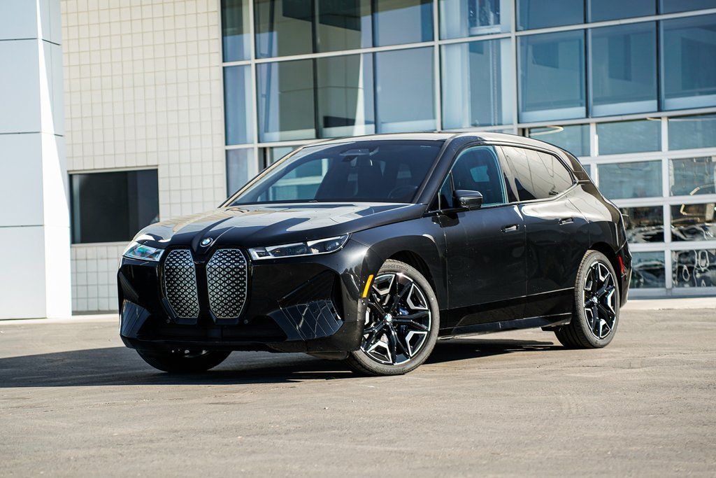2025 BMW iX xDrive50