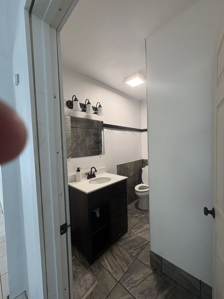 Main image 10