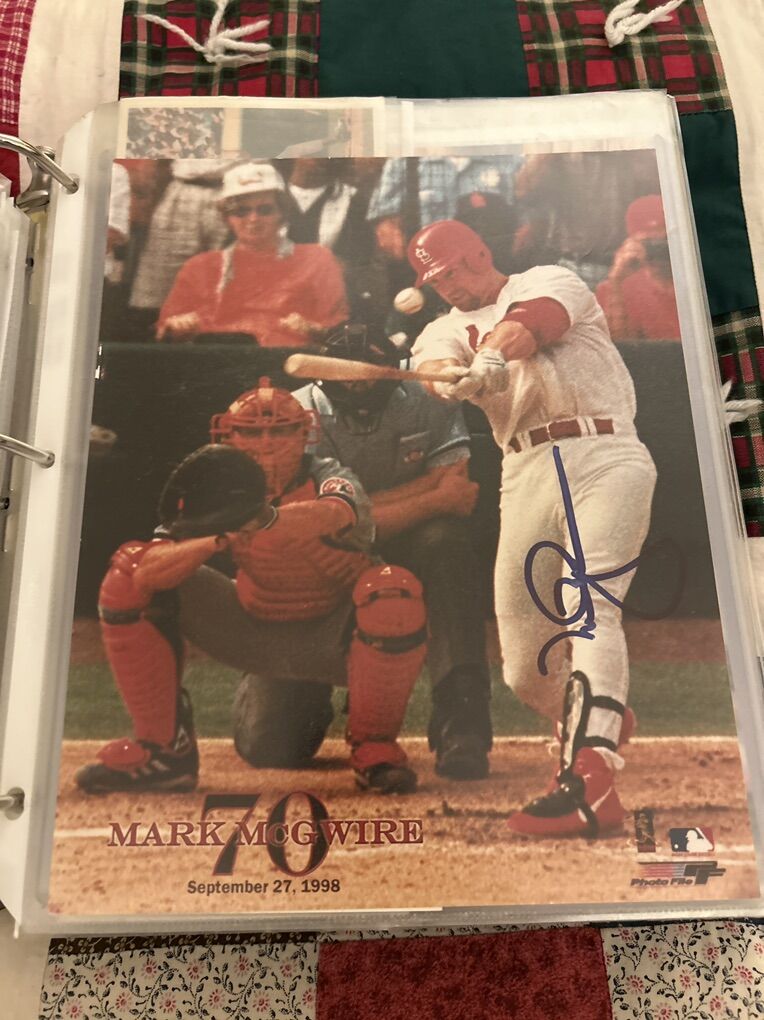 Mark McGwire St Louis Cardinals Autograph 8x10 MLB