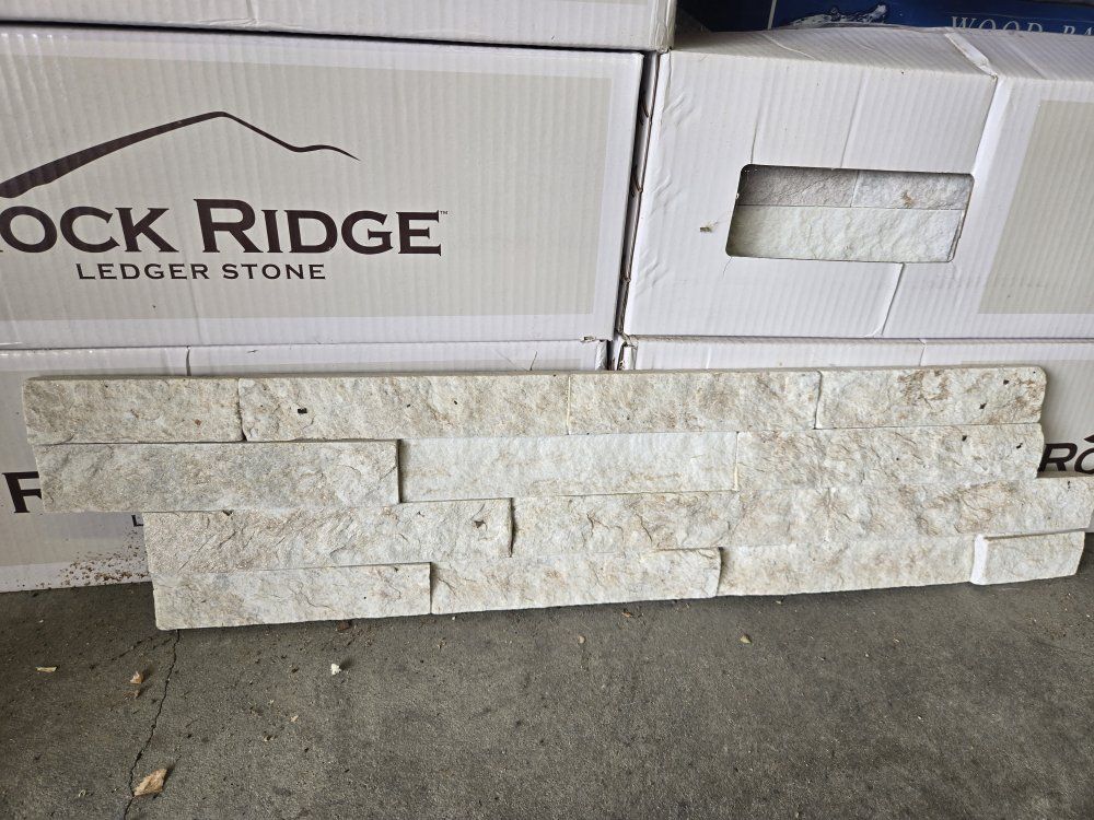 Del Sol Quartzite Splitface Ledger Panel