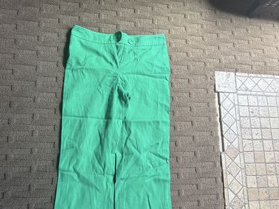 Green Cropped Pants for Women