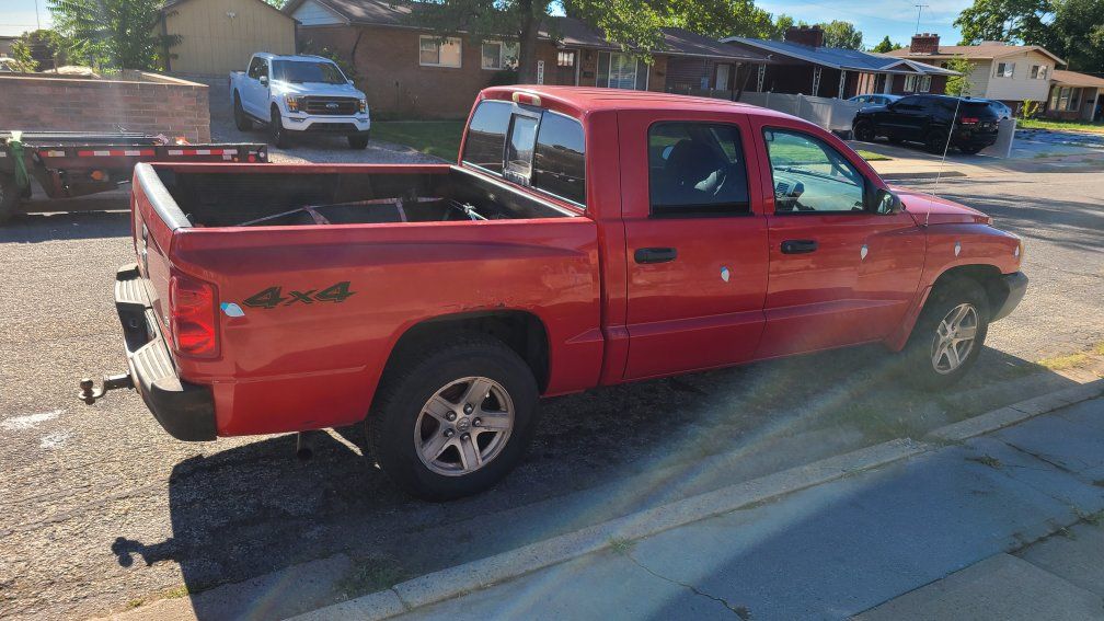 1900 Dodge Dakota 