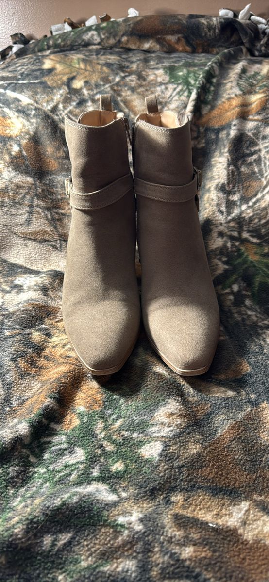 Women's Taupe Suede Ankle Boots Size 7.5