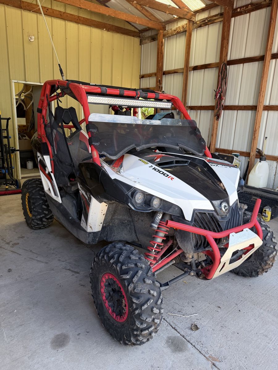Used Can-Am Maverick Max 1000R Side-by-Side UTV - White/Red with Light Bar