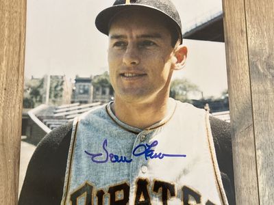 (3) Vern Law Autograph MLB 1960 Pittsburgh Pirates Hand Signed 8x10 Photograph & (1) 4x6 & (1) Birthday Card Hand Signed