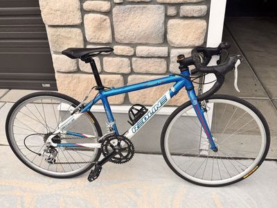 Redline Conquest 24-inch Wheels Youth Road Bike - Blue/White