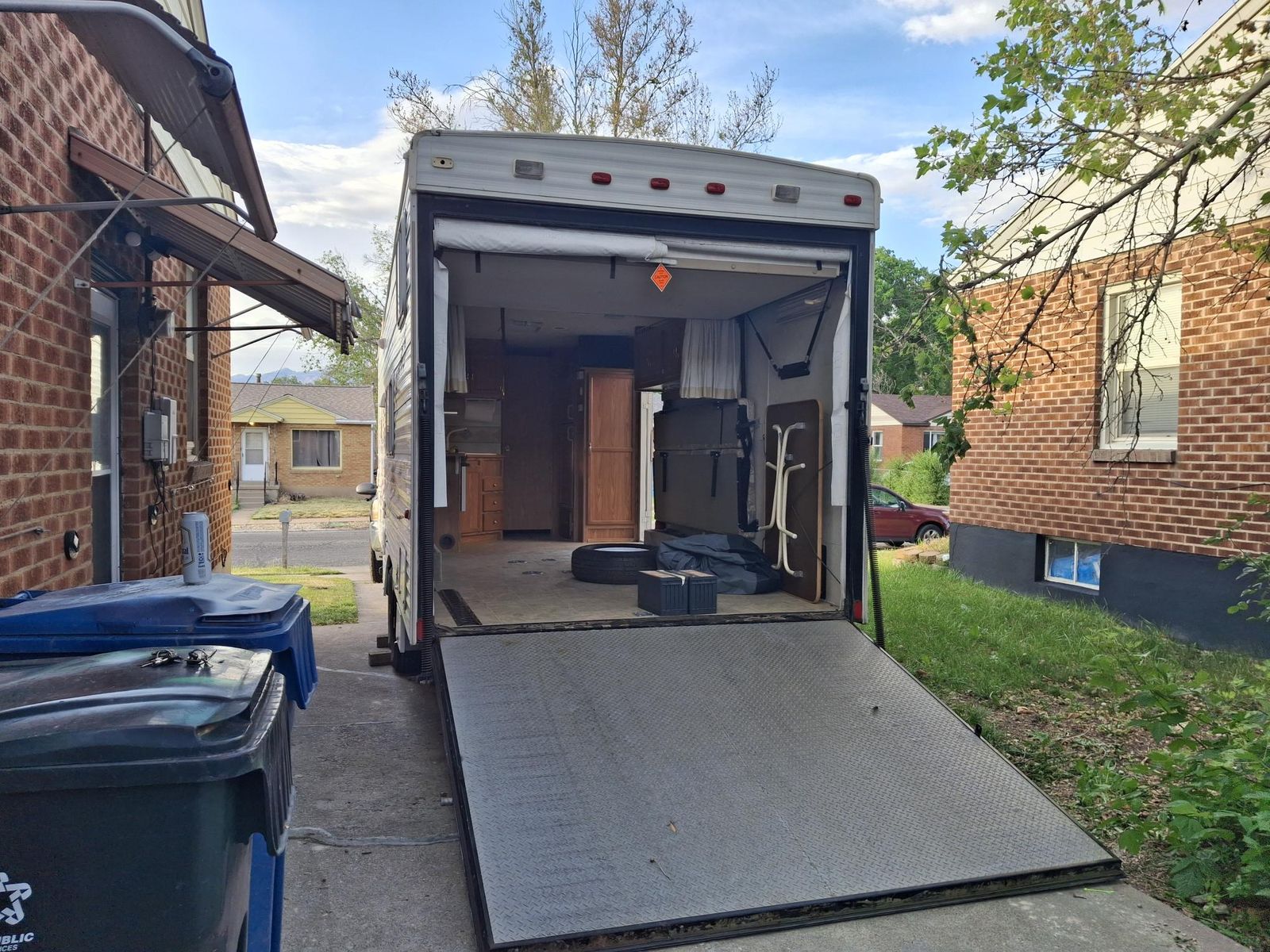 2003 Ragen RVT Toy hauler