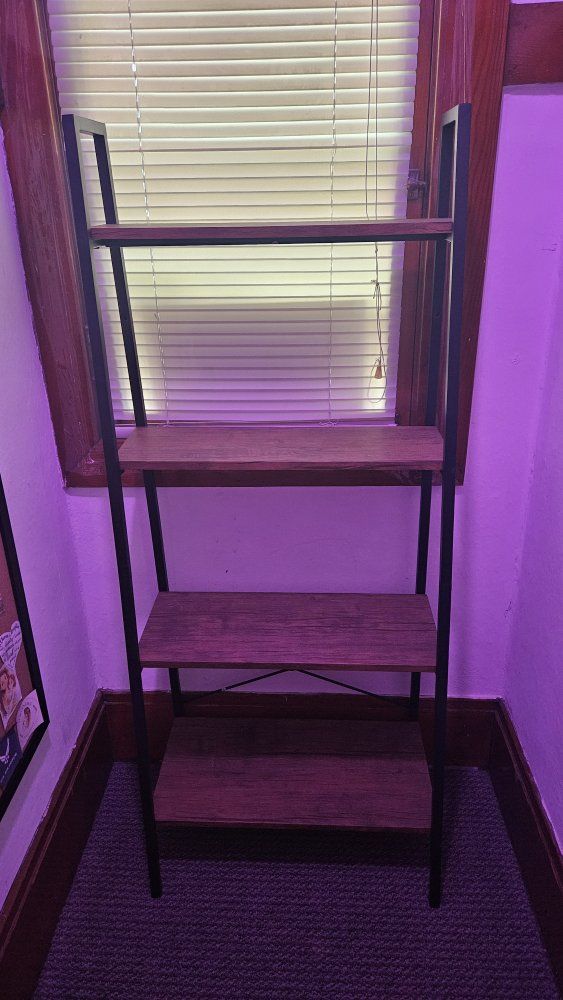 Industrial Style 4-Tier Ladder Bookshelf/Storage Shelf - Wood & Metal Design
