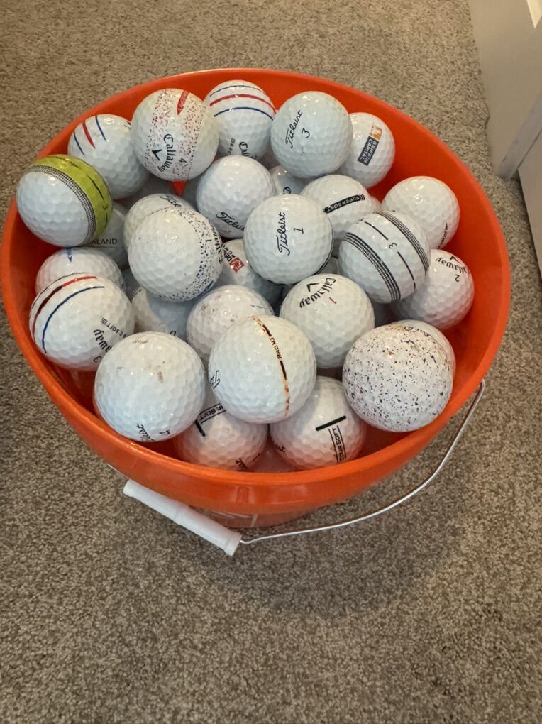 120 Golf Balls In New Bucket