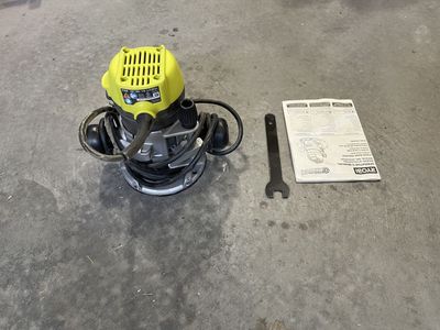 Ryobi R163G fixed base router