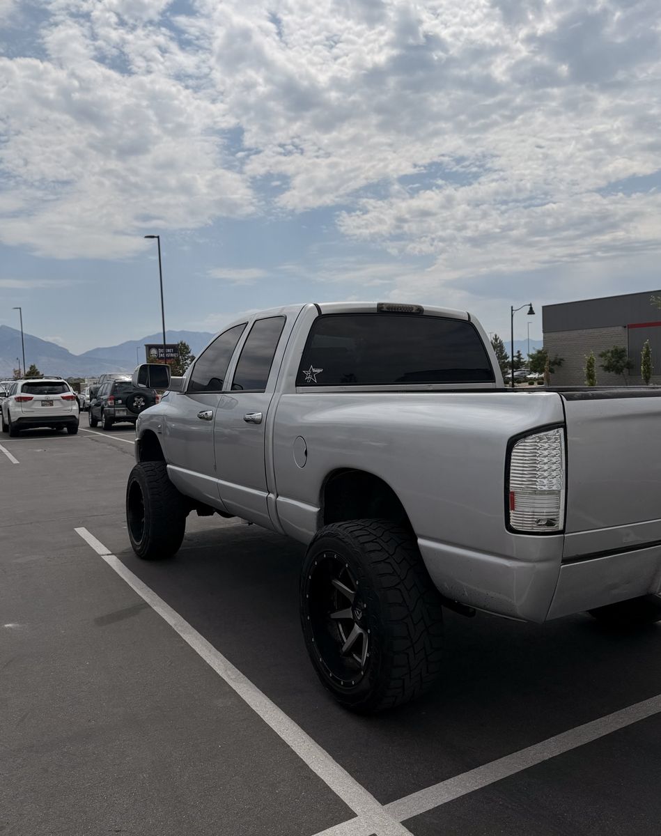 2005 Dodge Ram 2500 SLT