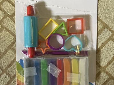 Curiosity Modeling Clay Playset - 17 Piece Set with Roller, Tools, Molds & 8 Colors (New)