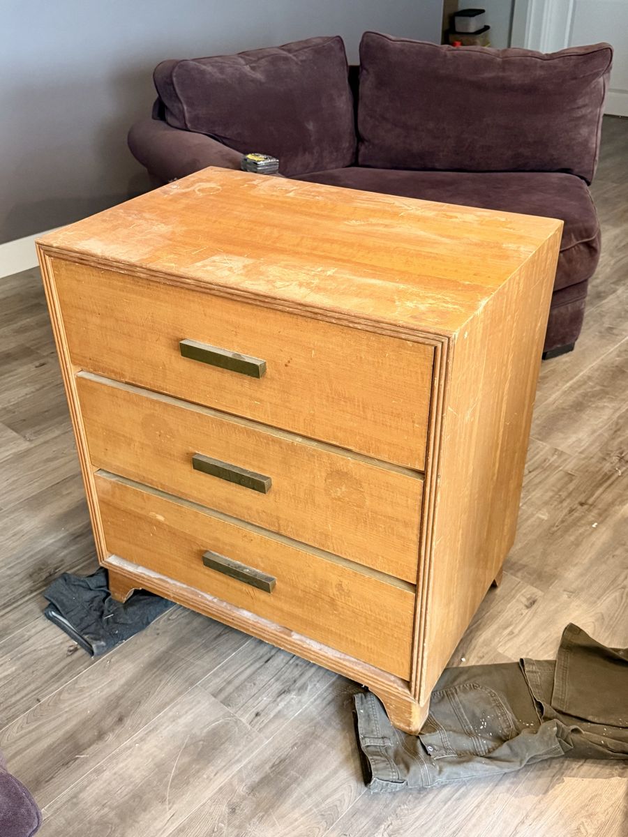 3-Drawer Wood Dresser / Night Stand