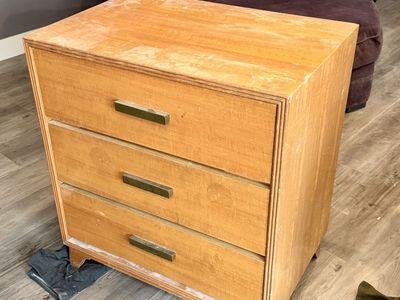 3-Drawer Wood Dresser / Night Stand