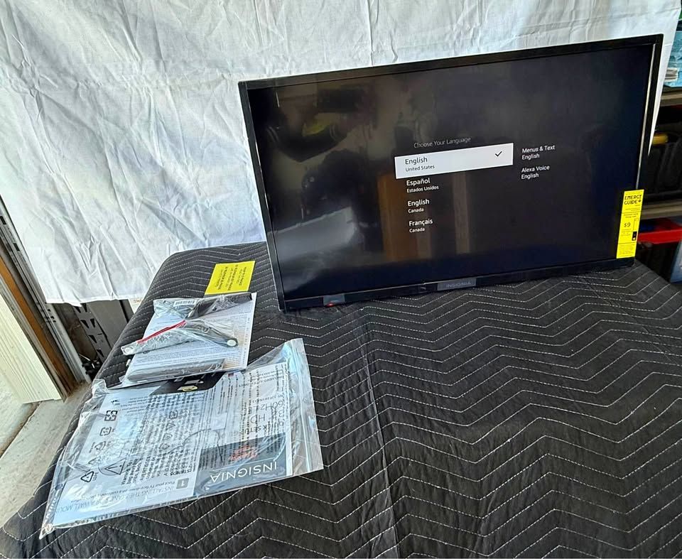 Insignia F20 Series Smart Fire TV