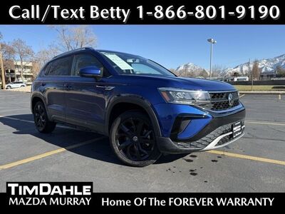 2022 VOLKSWAGEN TAOS SE 4Motion