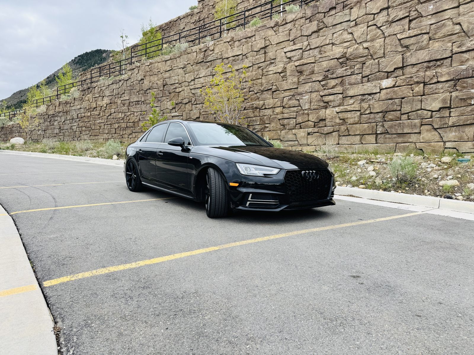 2017 Audi A4 2.0T quattro Premium Plus