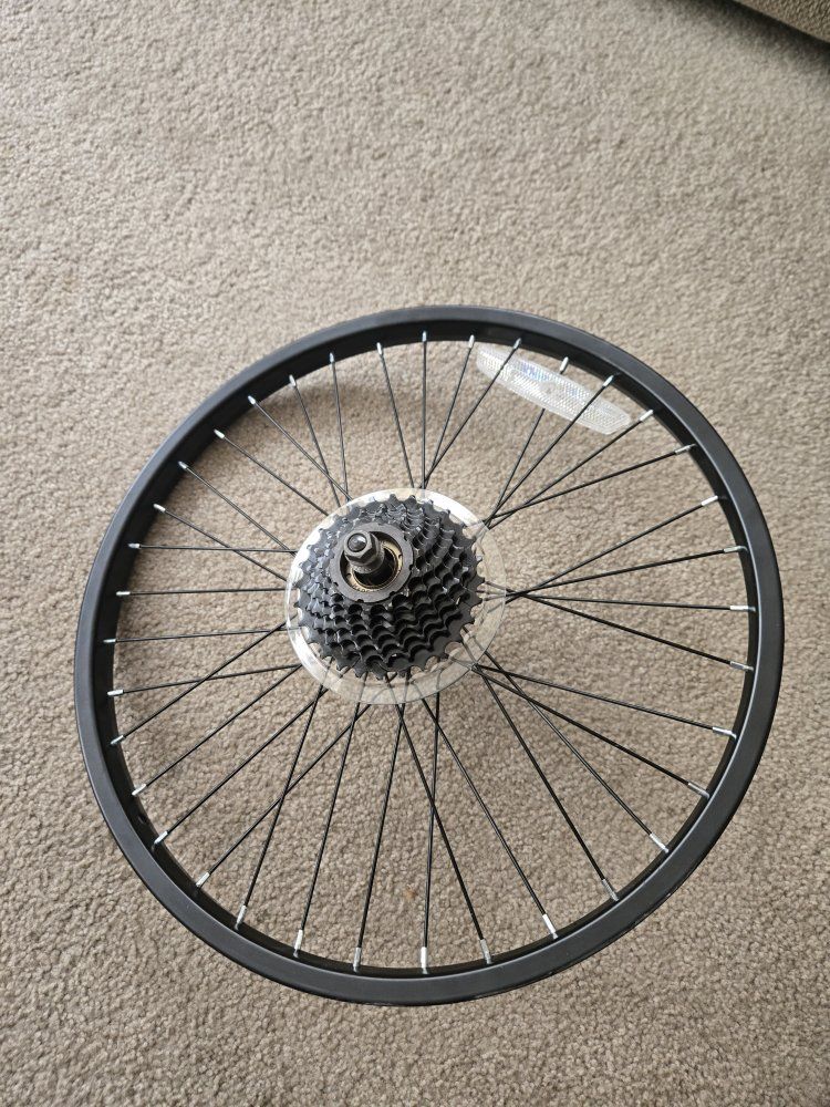 20 inch mountain bike rim with 7 sprockets