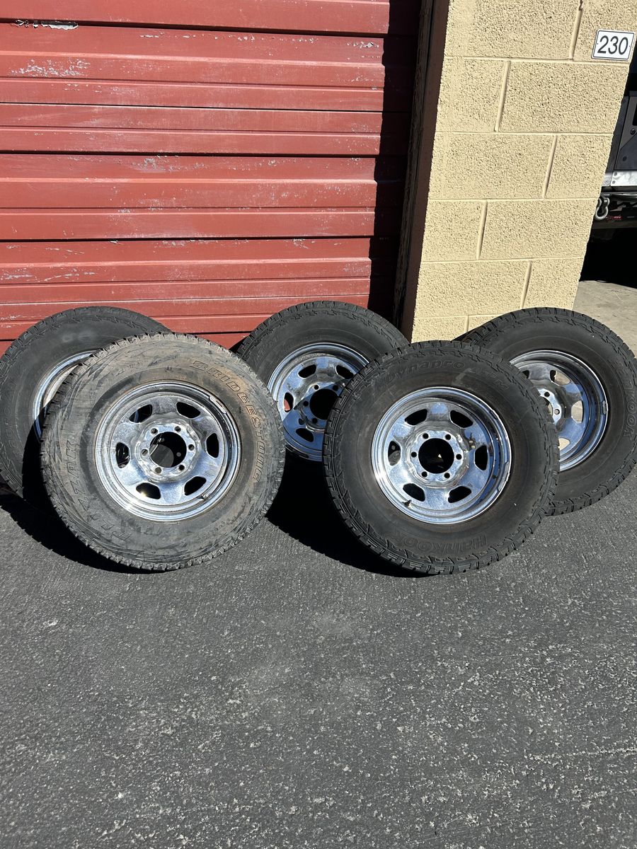 Toyota Land cruiser stock Chrome wheels 15 inch