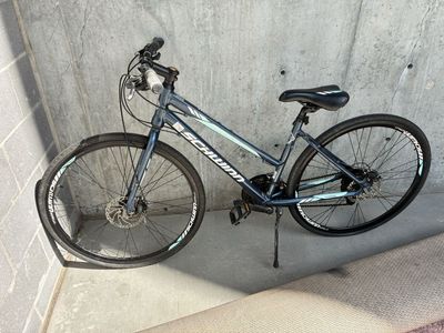 Schwinn Bike. Disc brakes