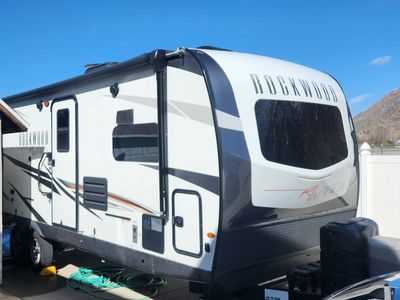 2022 Rockwood Ulra Lite 2608BS Camper Trailer