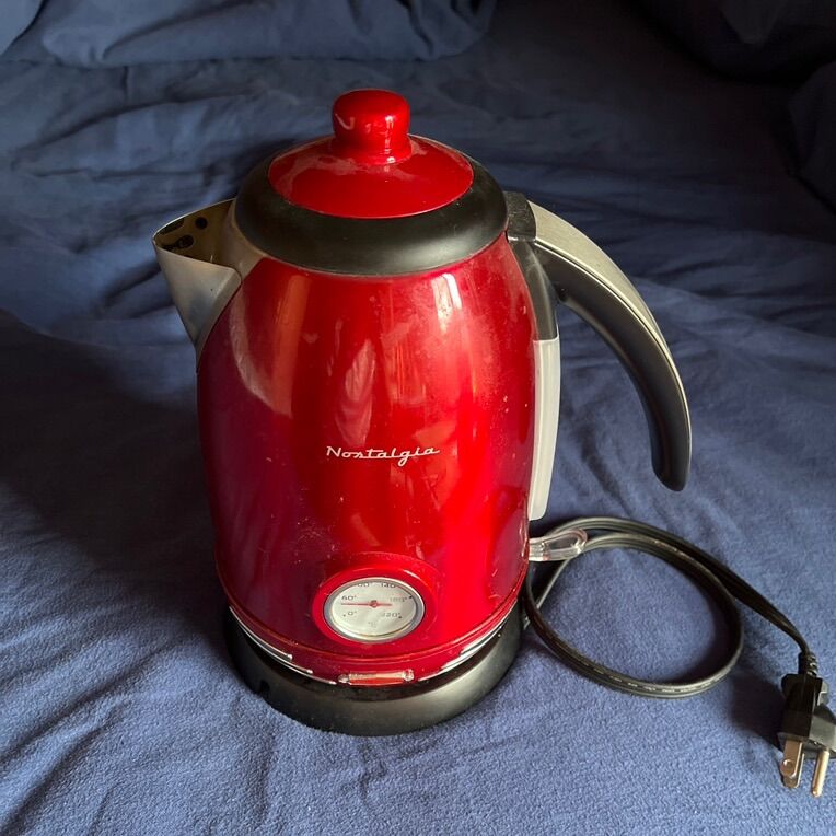 Retro 1.7 Liter Electric Water Kettle