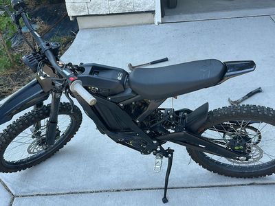 Sur-Ron Light Bee X Electric Dirt Bike - LBX