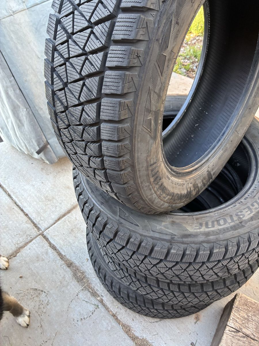 225/60r17 BLIZZAK Bridgestone Snow Winter Tires