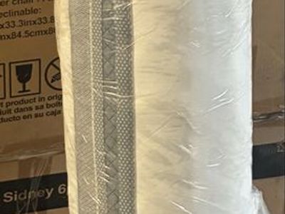 Mubulily full size mattress. Factory sealed. Unknown if 8 or 10 thick.