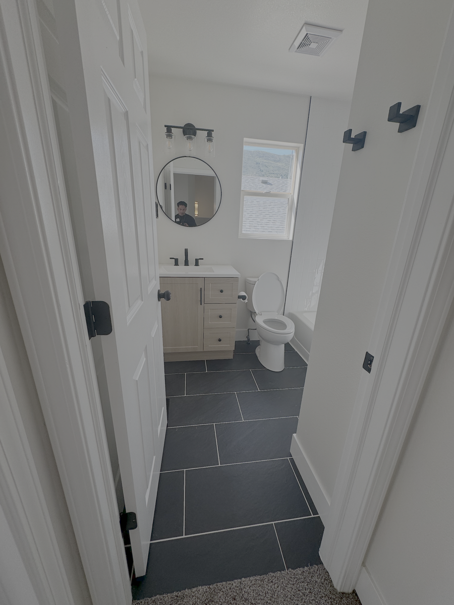 Main image 12