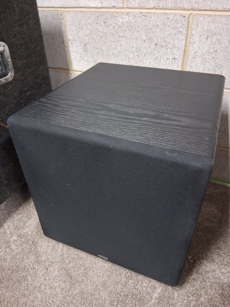NXG 12" Powered SubWoofer Sounds & Works Great!