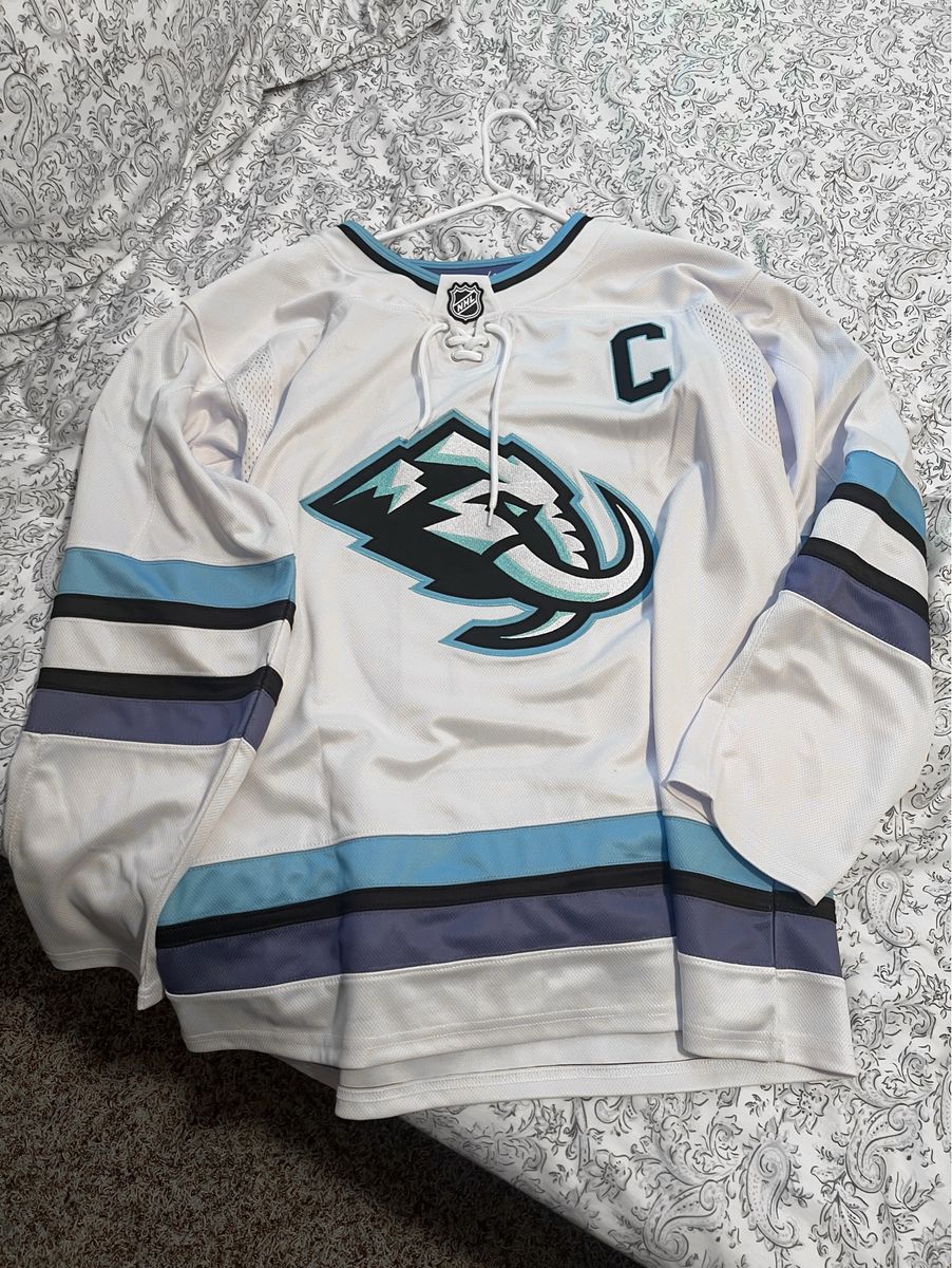 L, XL, 2XL Fanatics Utah Mammoth Jersey | Clayton Keller #9 | Logan Cooley