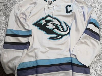 L, XL, 2XL Fanatics Utah Mammoth Jersey | Clayton Keller #9 | Logan Cooley