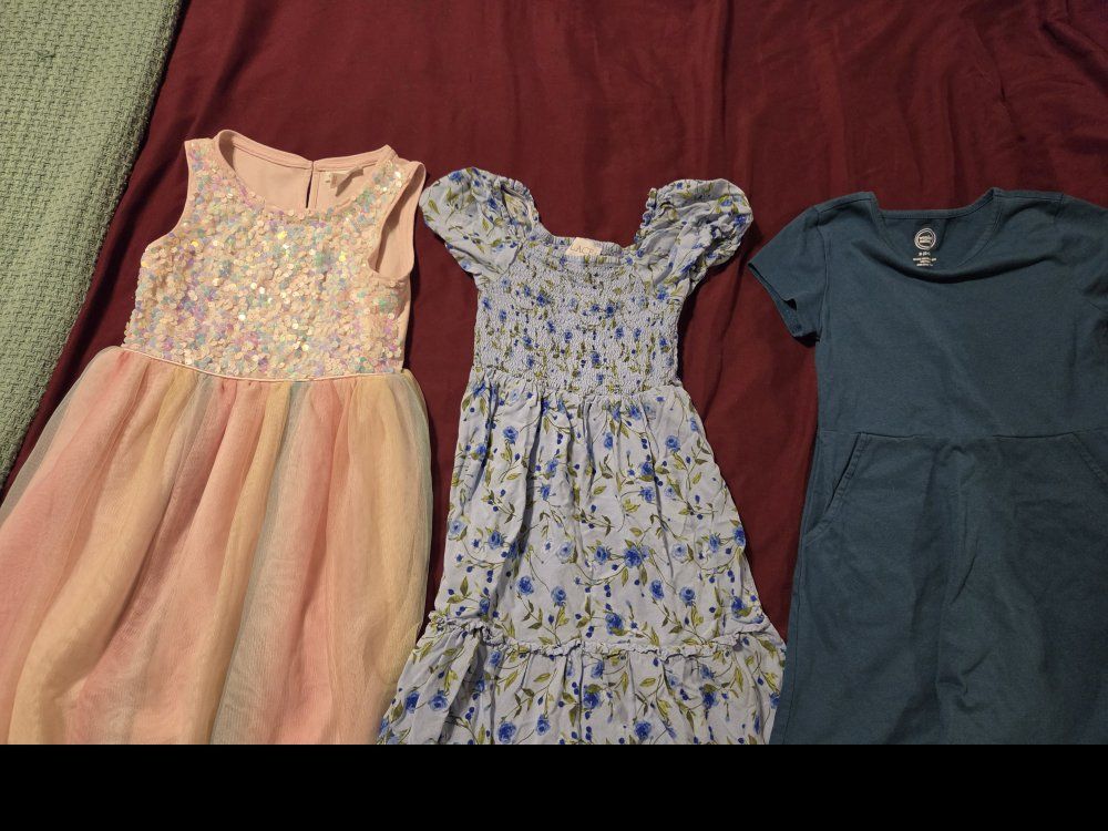 3 Dresses size 5 to 6x