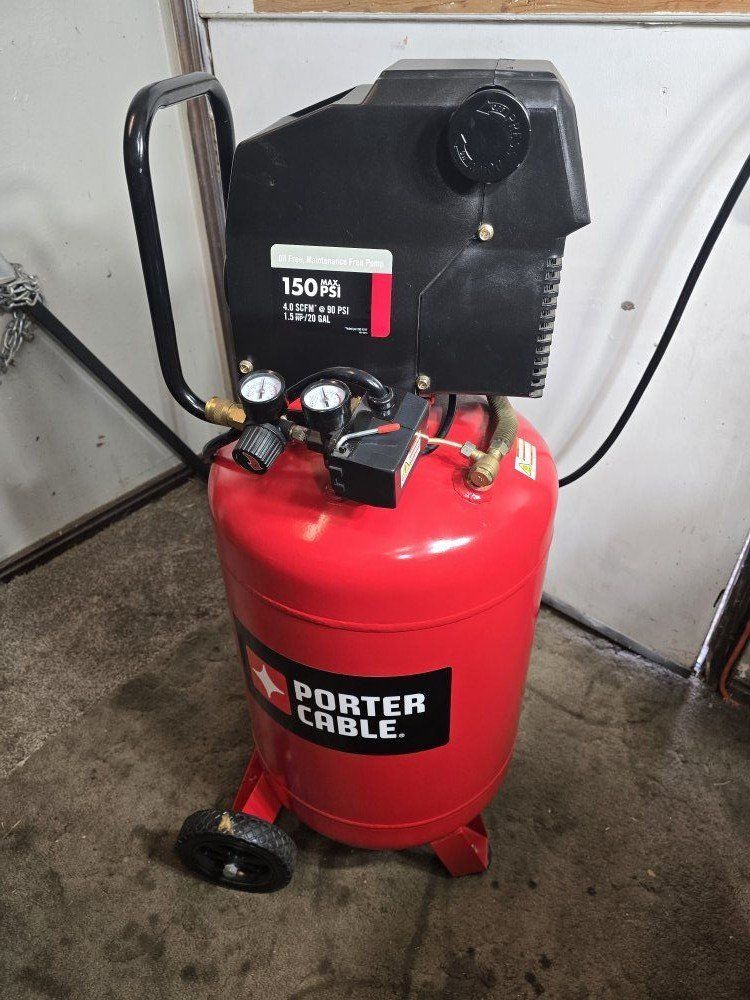 Hardly Used 20 gallon Porter Cable Air compressor