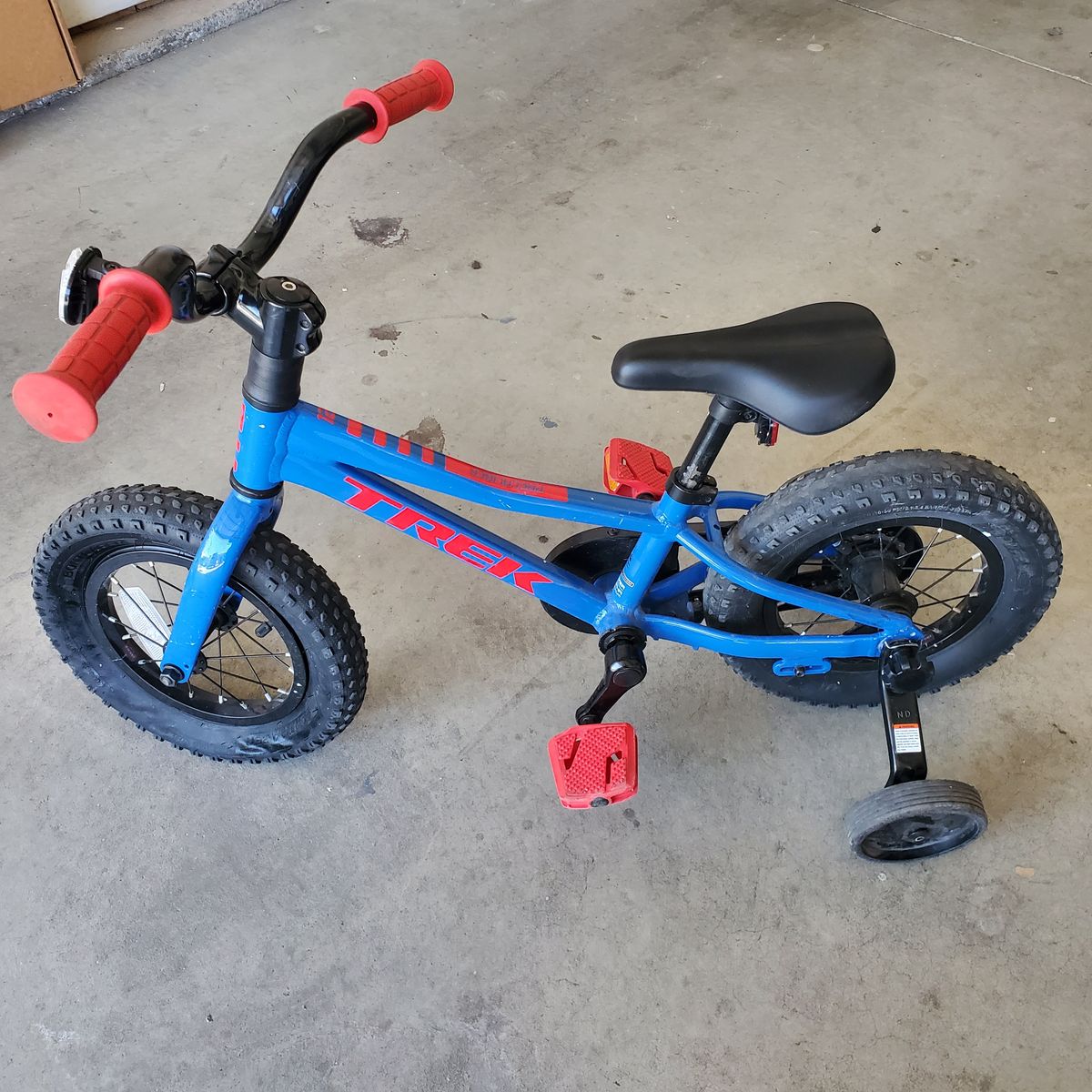 Trek precaliber kids bike