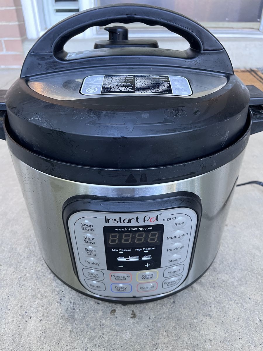 Instant Pot IP-DUO Electric Pressure Cooker - Stainless Steel