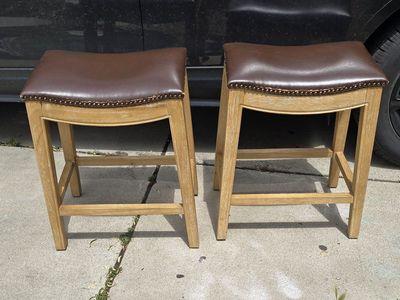 Bar Stools Set