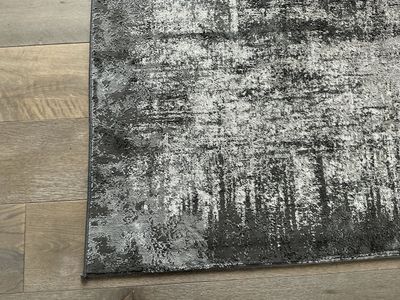 Abstract Gray & White Area Rug - Modern & Durable