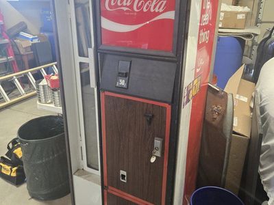 Vintage Coca-Cola Vending Machine - Classic 50-cent model