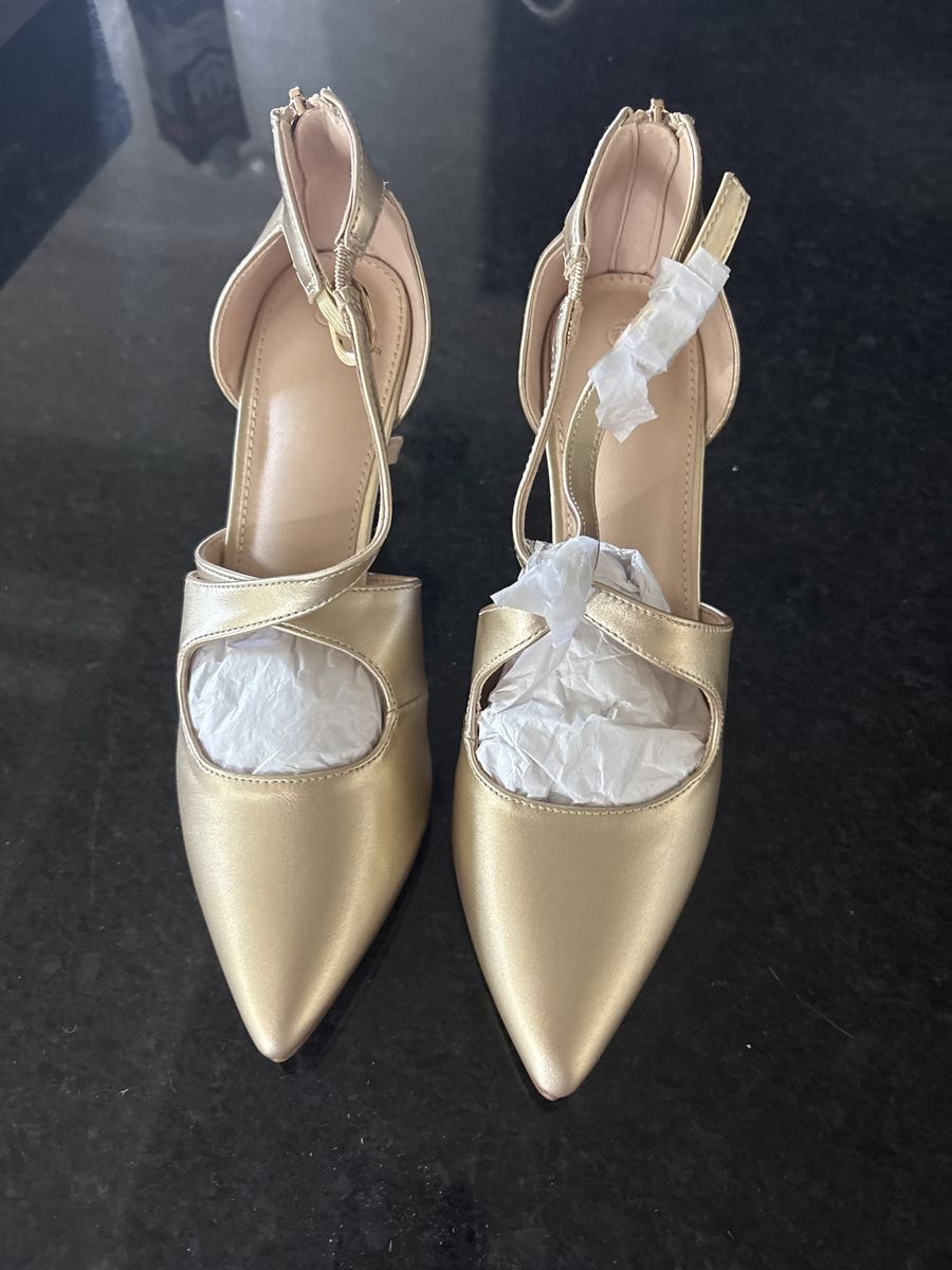 Women's Gold Pointed Toe Kitten Heel Pumps with Ankle Strap - Size 7.5, New
