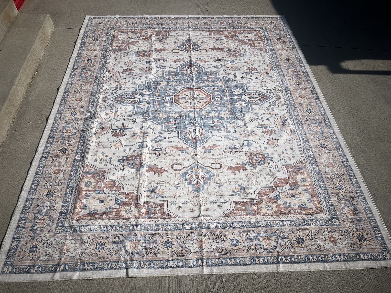 Main image 7