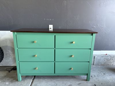 Dresser