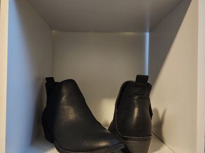 Black Ankle Boots size 7.5 Womens