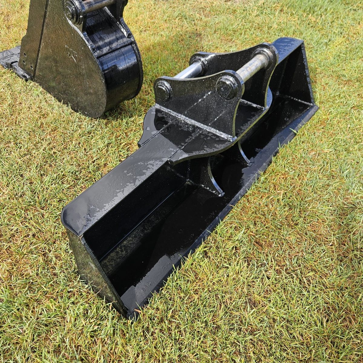 Main image 2