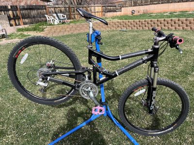 Cannondale Jekyll Mountain Bike