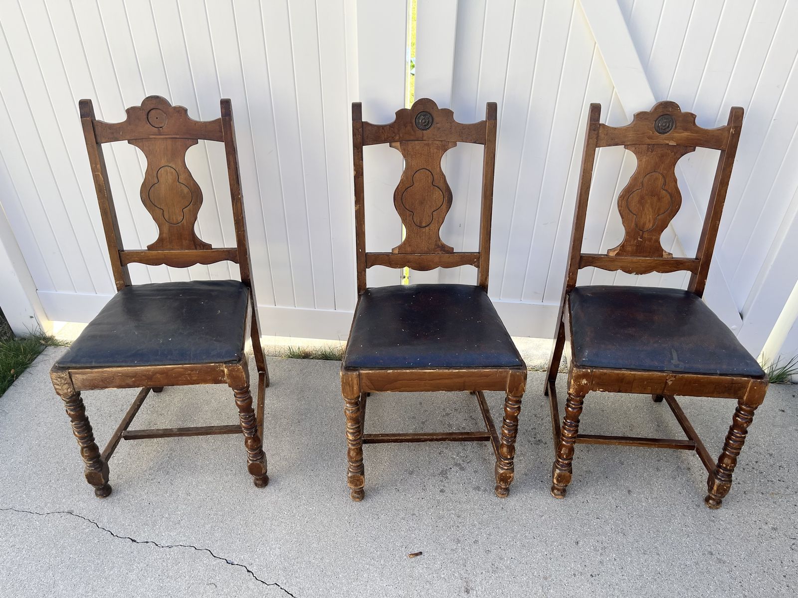 Cute Vintage Antique Chairset Of 7