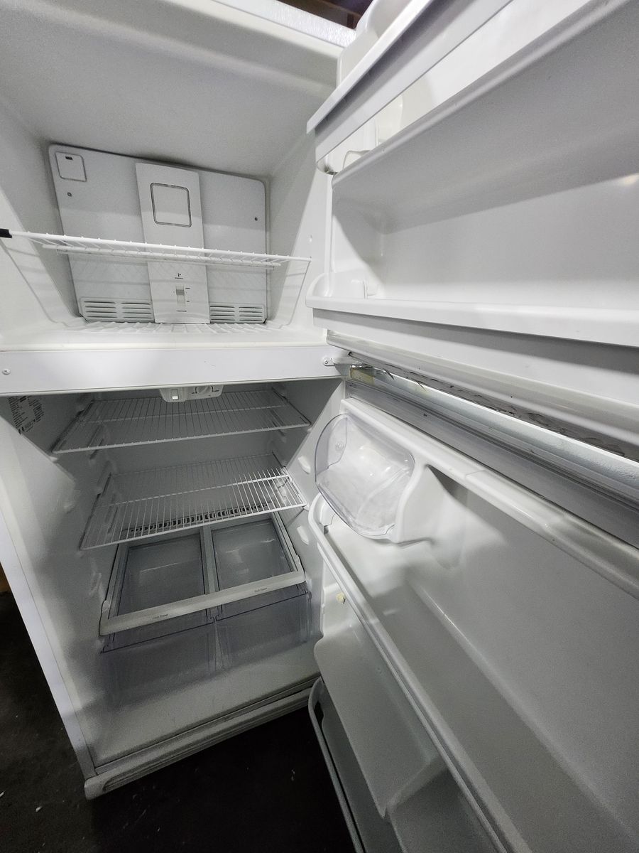 Frigidaire White Top Freezer Refrigerator