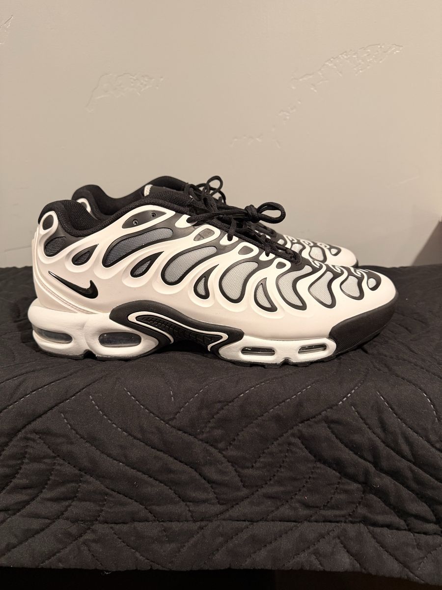 Nike Air Max Plus TN Black White Grey Sneakers